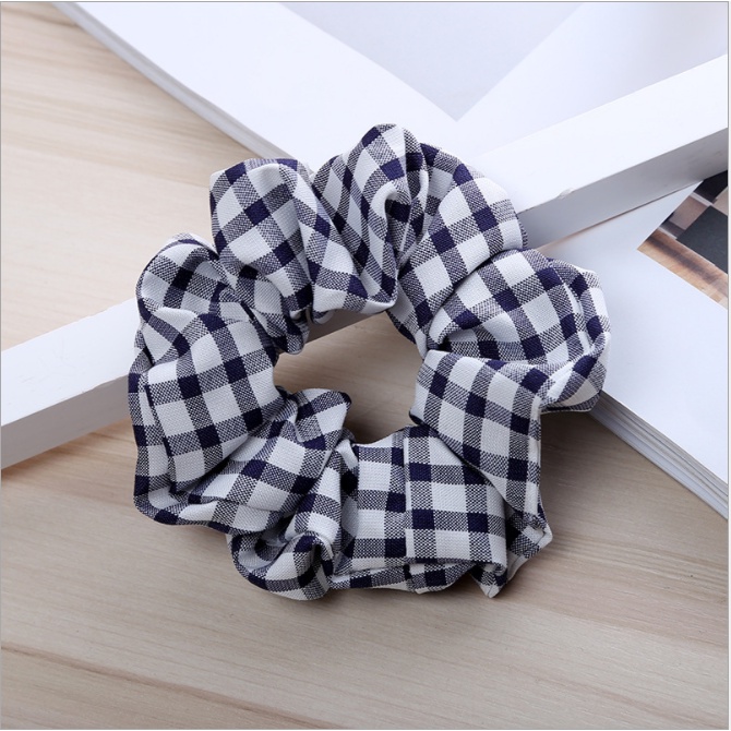 Cột Tóc Scrunchies Vải Caro Cỡ Lớn
