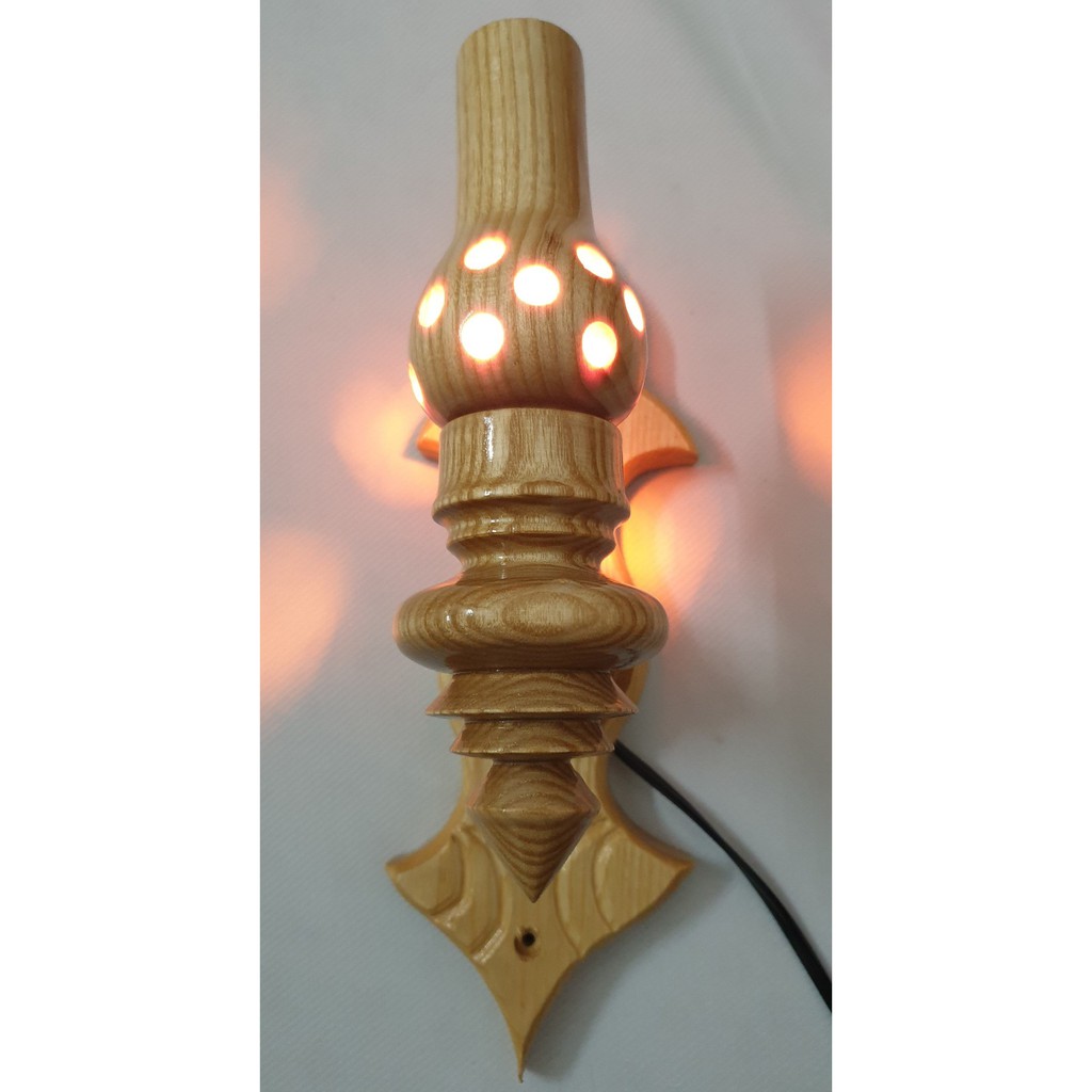 ĐÈN THỜ GỖ SỒI TREO TƯỜNG CAO CẤP