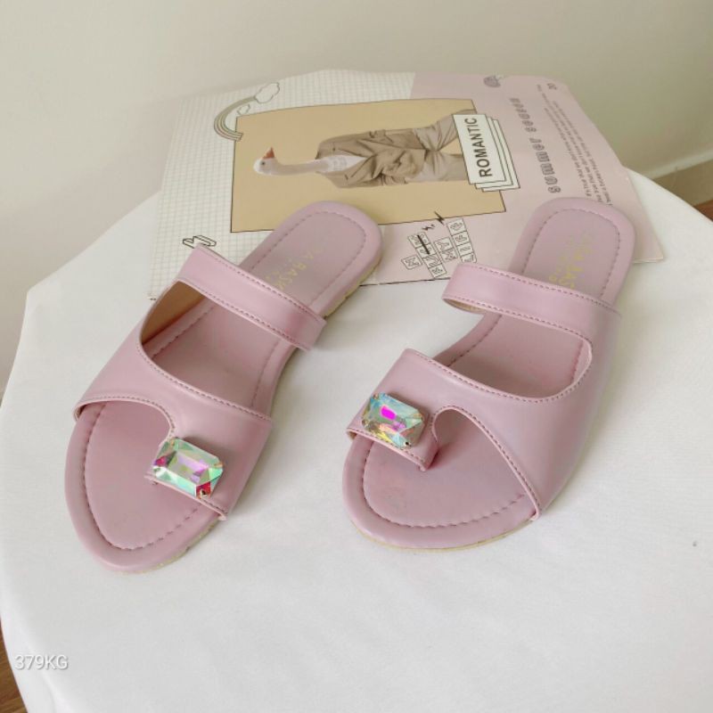 [Mã FASHIONGREEN264 giảm 10% tối đa 30k đơn từ 99k] Dép Sandal Xỏ Ngón Đính Đá siêu xinh