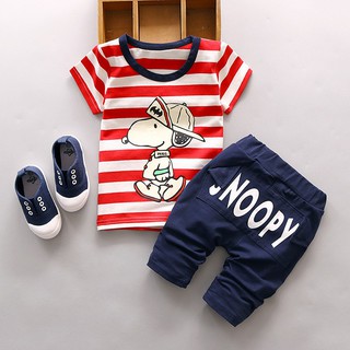 Set áo thun tay ngắn in hình chú chó Snoopy + quần dài in chữ cho bé trai