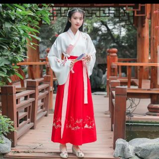 Hán phục nữ thời Minh xinh xắn