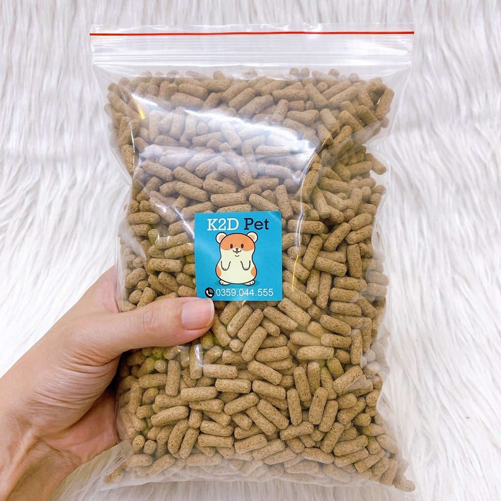Cỏ nén nâu thức ăn Guinea Pig , thỏ, sóc bắc mỹ, chinchilla.