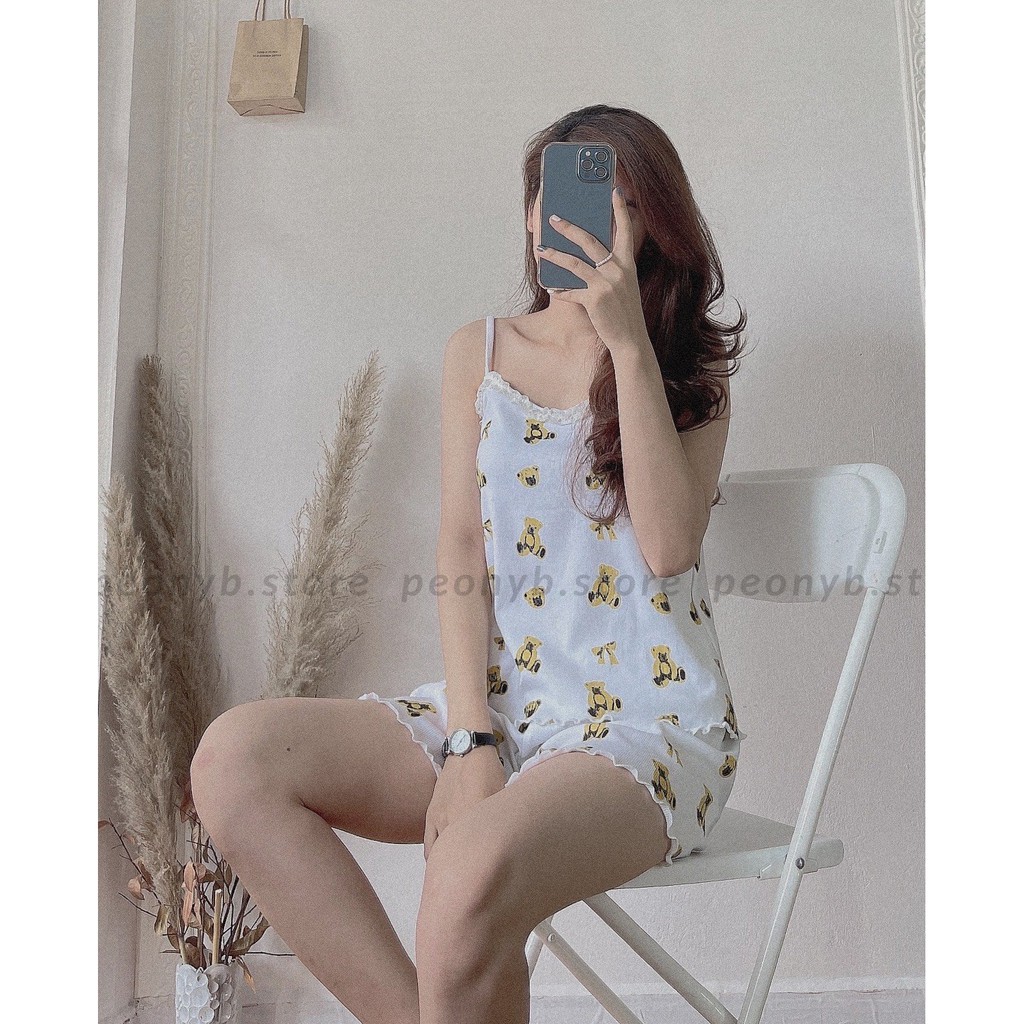 Set Đồ Ngủ Hai Dây Ren Hoa Và Gấu - Bộ quần áo ngủ mặc nhà, chất liệu vải thun, thoáng mát, dễ mặc Ulzzang | BigBuy360 - bigbuy360.vn