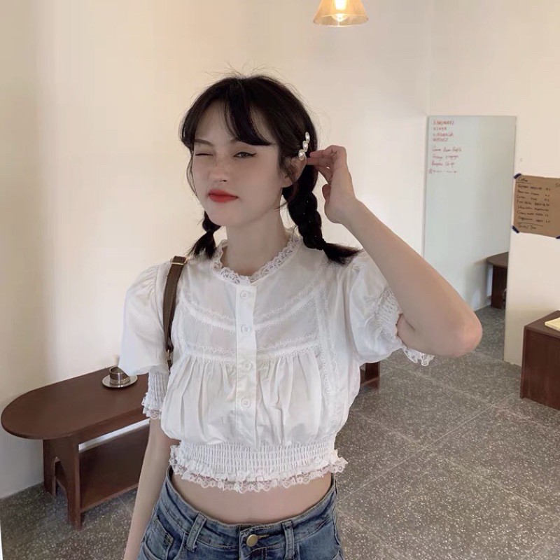 CÓ SẴN - Áo croptop trắng vải xô phối ren