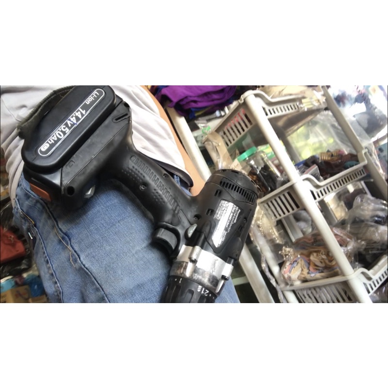 Máy khoan vít Panasonic EZ7548