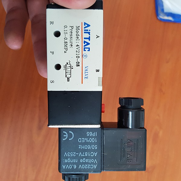 Van điện từ 5/2 airtac 4v210-08 điện áp 220v,24, 12v, 110v