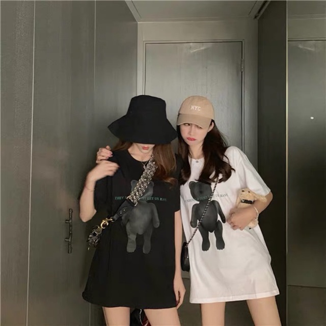 Áo Thun có 2 màu Đen Trắng , thích hợp cho các chị em bạn bè mặc đôi nha , siêu cute luôn