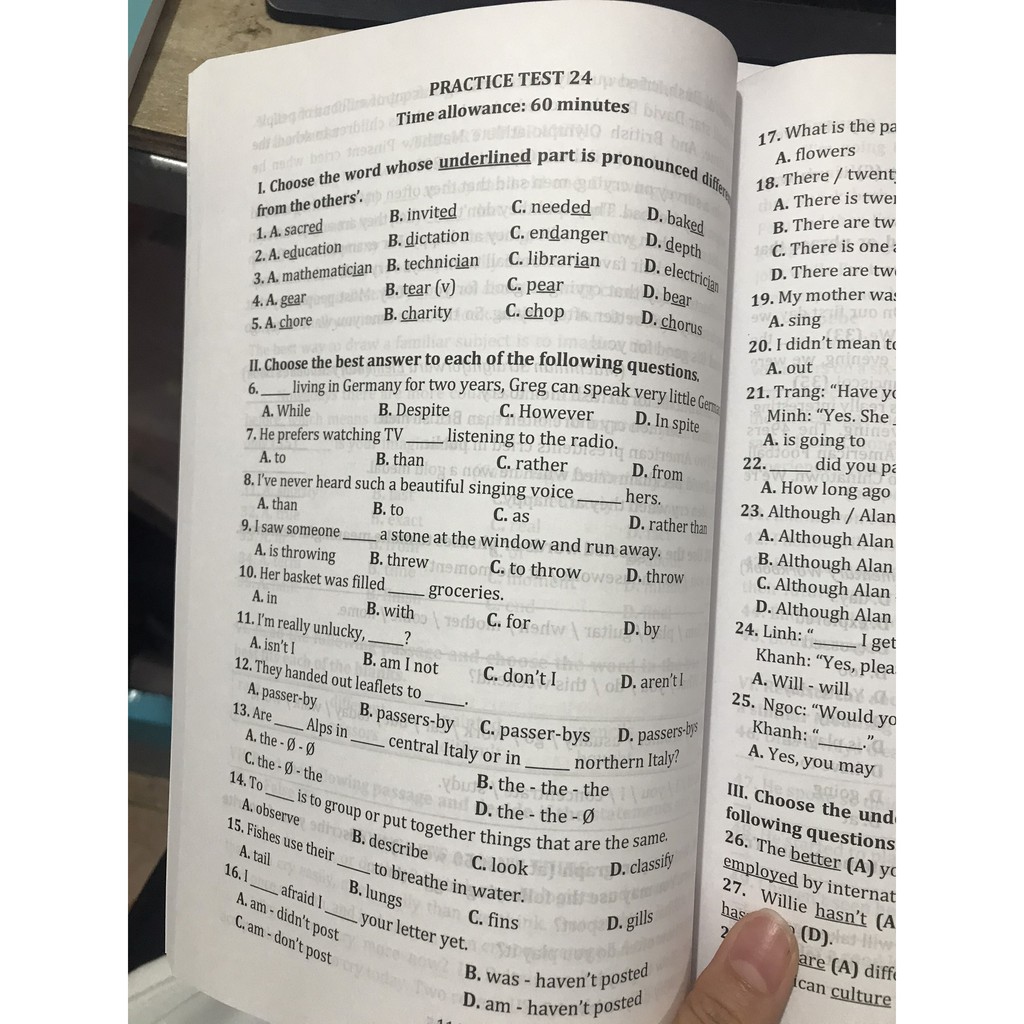 Sách 35 đề ôn luyện thi vào lớp 6 chất lượng cao môn tiếng anh