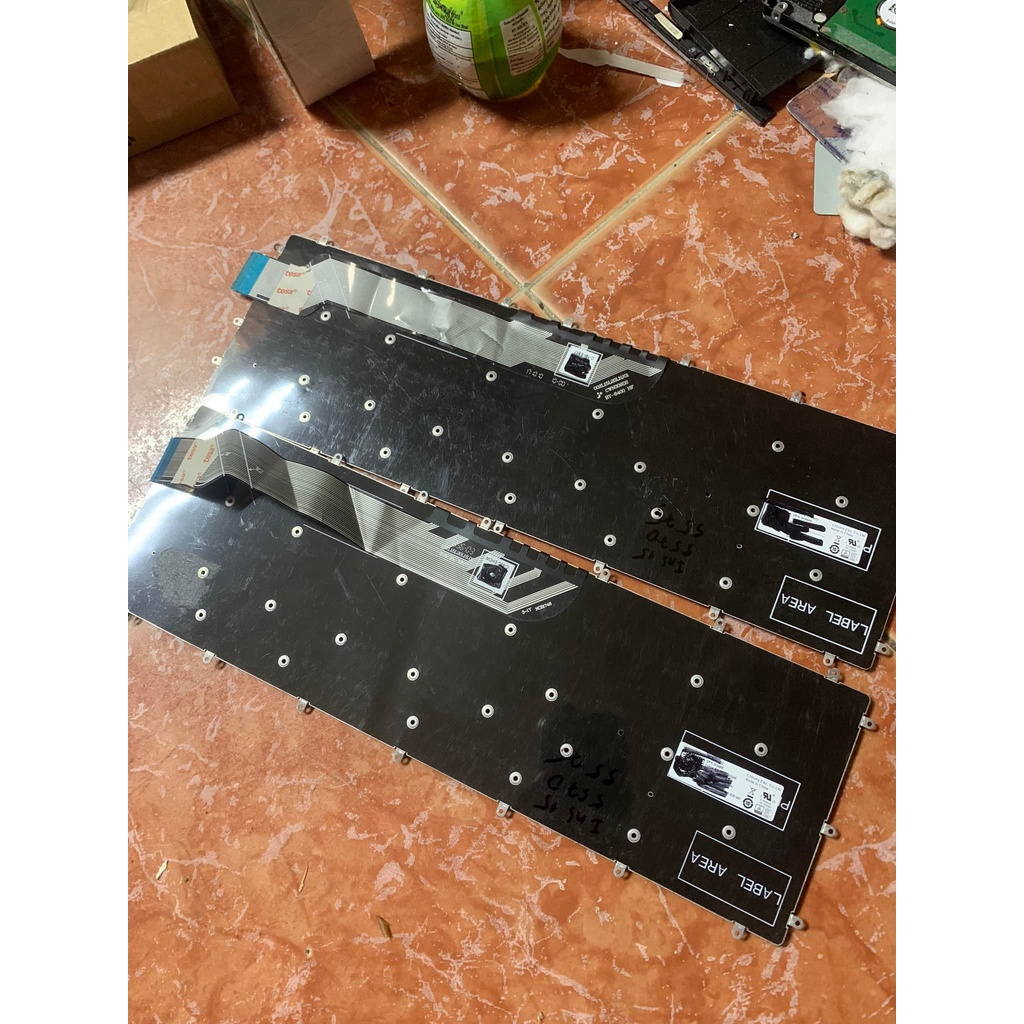 Xác bàn phím laptop dell inspiron 5570 5575 Keyboard 0MR2KH 0KM4R8 tiếng nhật