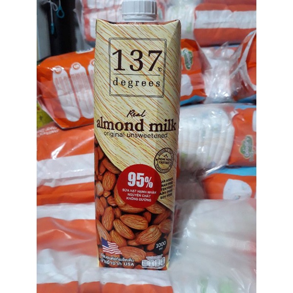 (1 thùng= 12 chai)Sữa  hạt Hạnh nhân Không đường 137 DEGREES 1000ml