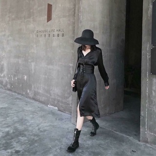 Váy lụa kèm đai