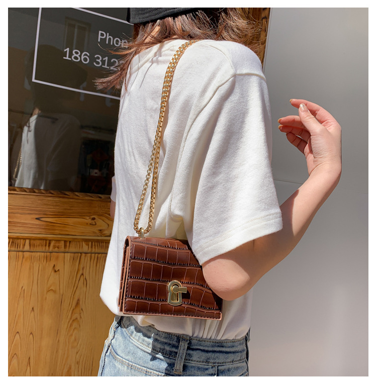 Túi đeo chéo IELGY dáng vuông họa tiết da cá sấu cá tính trẻ trung thời trang dành cho nữ