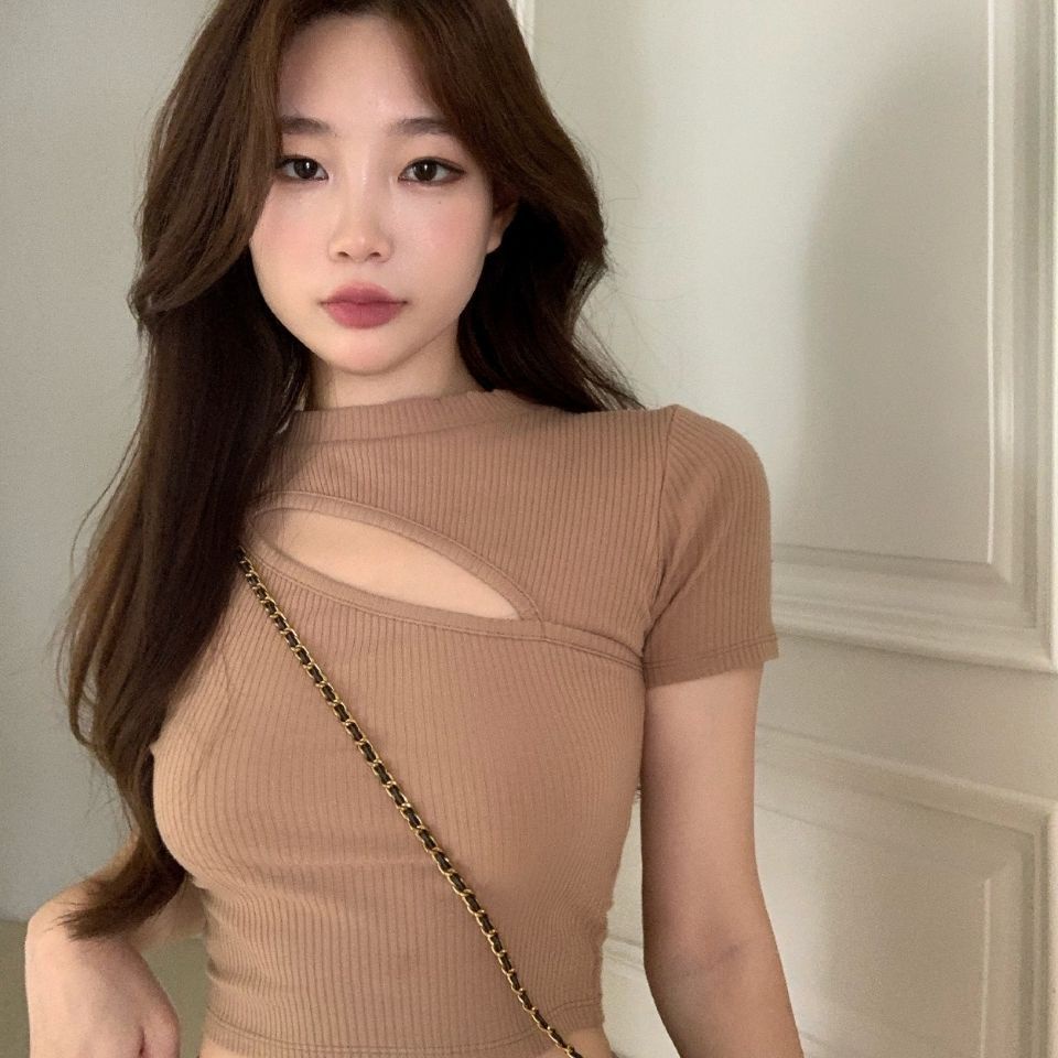 Áo croptop COZOKC tay ngắn dáng ôm thời trang trẻ trung cho nữ