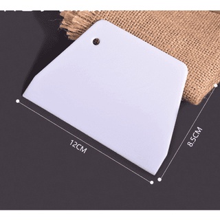 Miếng cắt bột nhựa 12cm (màu ngẫu nhiên)