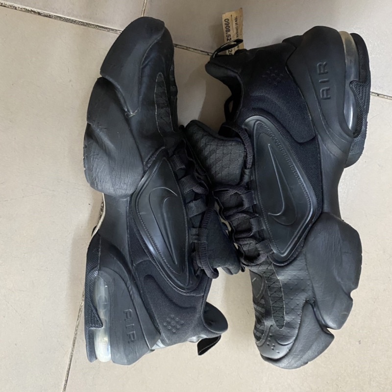 Giày chính hãng đã qua sử dụng