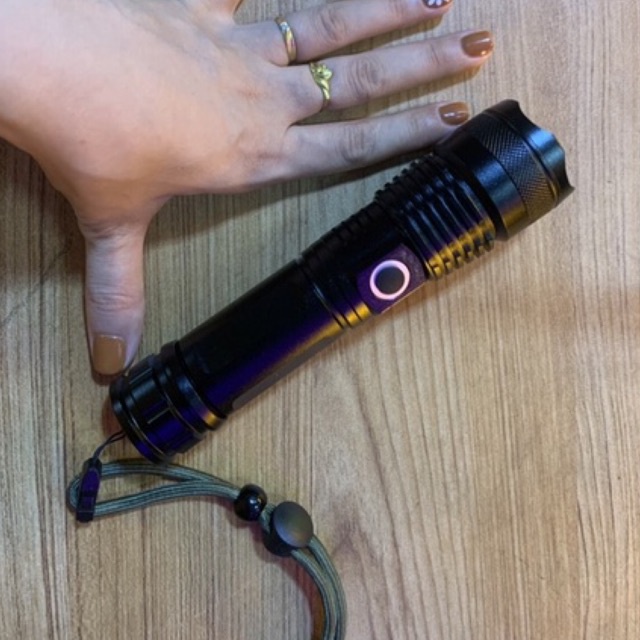 Đèn Pin Siêu Sáng XHP50 Chống Nước Zoom Xa Gần