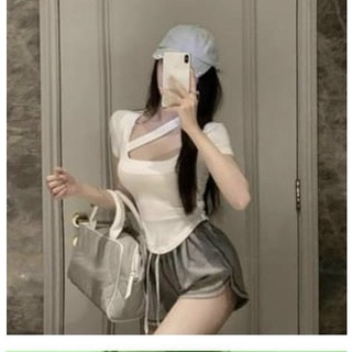 Áo kiểu cổ vuông dây chéo cổ h