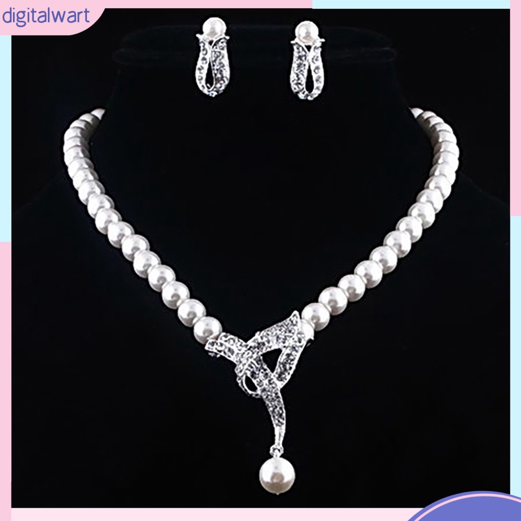 Bộ dây chuyền và khuyên tai đính ngọc trai giả sang trọng