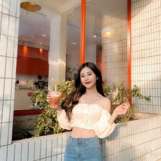 (SẴN) Áo trễ vai croptop 3 cúc M10