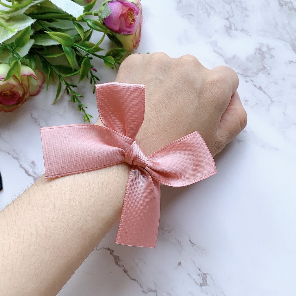 Cột tóc nơ nhỏ phong cách Loli đơn giản