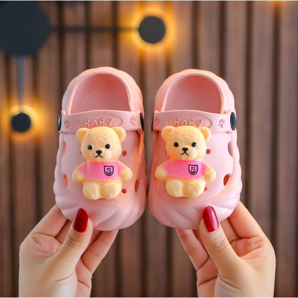 Sục bé gái, bé trai gắn Hình gấu Pooh siêu dễ thương