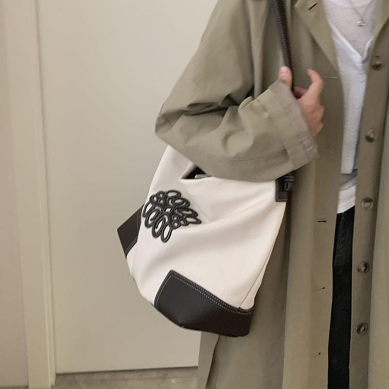 Túi Đeo Vai Bằng Vải Canvas Dễ Phối Đồ Thời Trang Phong Cách Mới Năm 2021 Cho Nữ