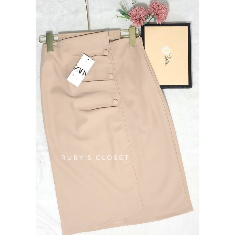 Chân váy dài dập ly lưng cao công sở, Chân váy midi trong bộ sưu tập chân váy dài xẻ tà đẹp | BigBuy360 - bigbuy360.vn