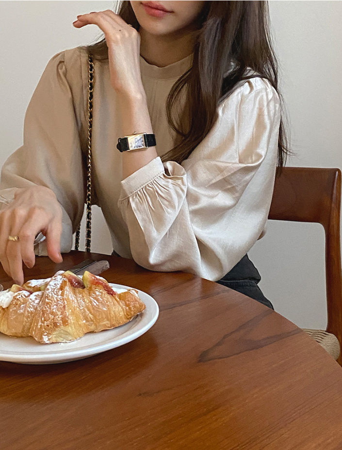 Áo kiểu nữ dài tay cổ tròn xếp ly thời trang