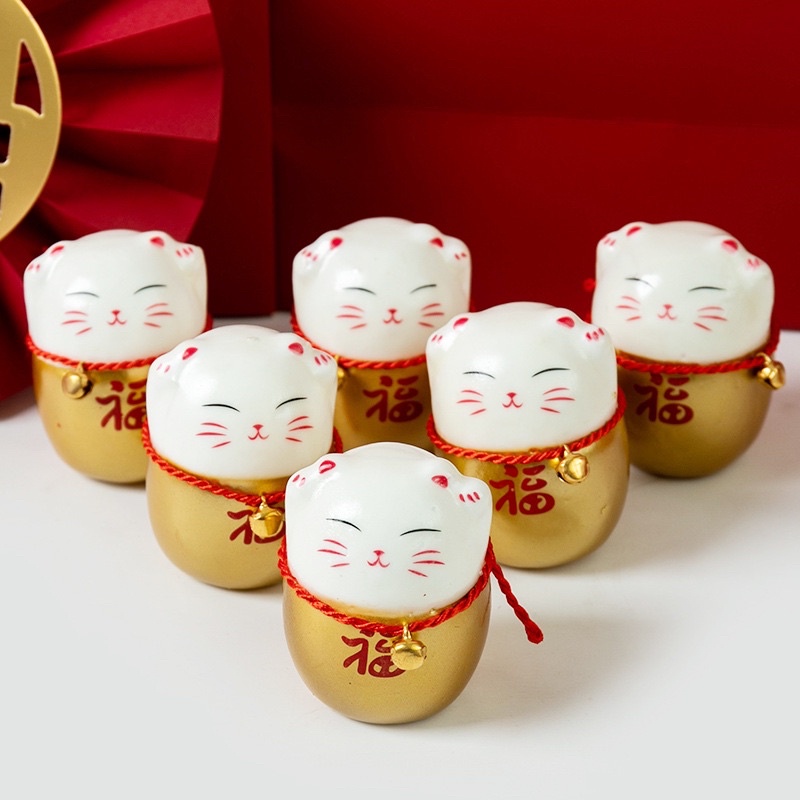 Mèo thần tài có chuông - phụ kiện treo bình hoa decor