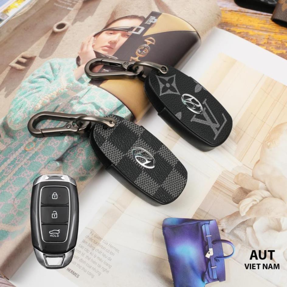 Bao da chìa khóa Smartkey Hyundai 3 nút (Accent,Santafe,Kona) da Canvas L.V xẻ túi cao cấp