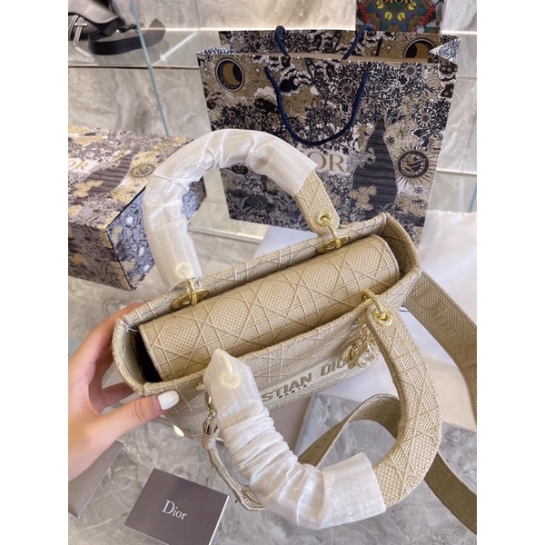 Túi xách Diỏr D Lite thêu  thêu sz 24 hàng xưởng