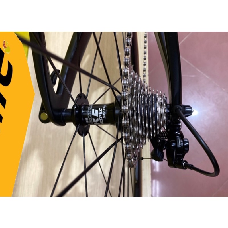 (Sỉ Lẻ) Xe đạp TWITTER STEALTH PRO SHIMANO R700 tay ngang chính hãng nhập khẩu cao cấp.Khung Carbon 18k siêu nhẹ.