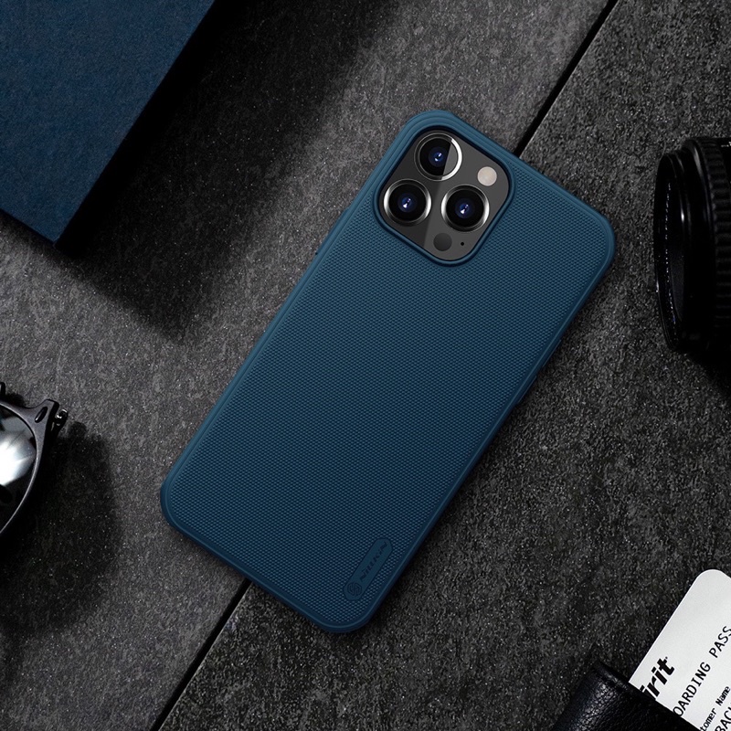 Ốp lưng iPhone 13/ 13 Pro/ 13 Pro Max Nillkin Frosted Shield lưng cứng sần viền dẻo chống sốc chính hãng