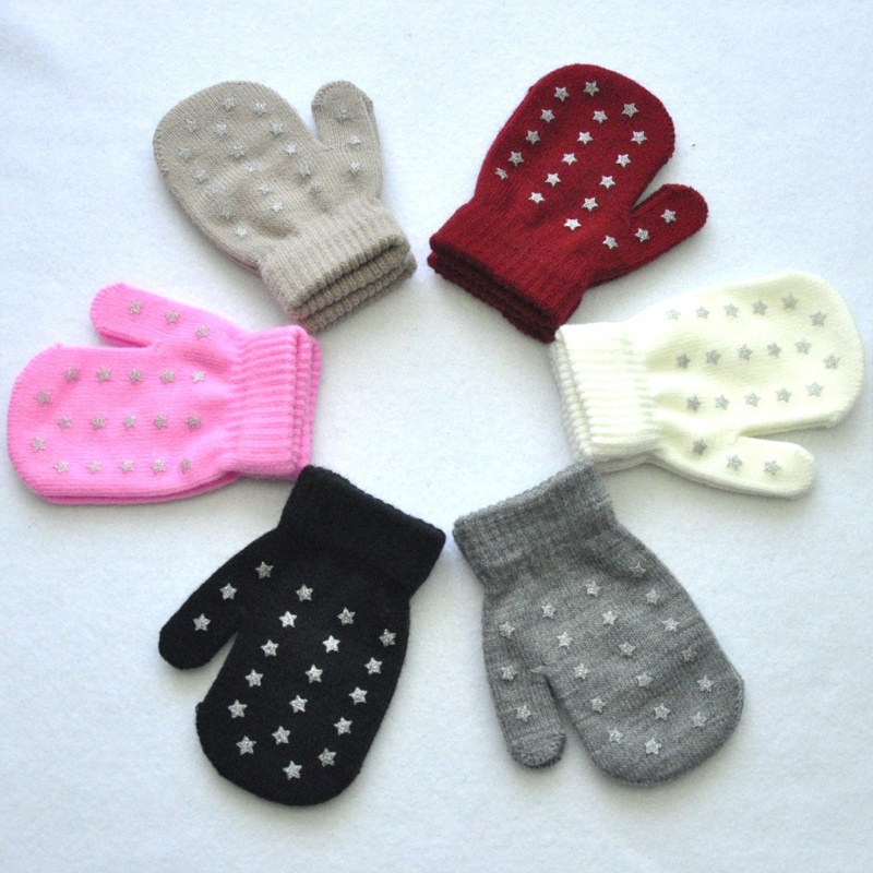 Găng Tay Giữ Ấm Chống Trượt Hình Ngôi Sao Hoạt Hình Cho Bé 1-4 Tuổi