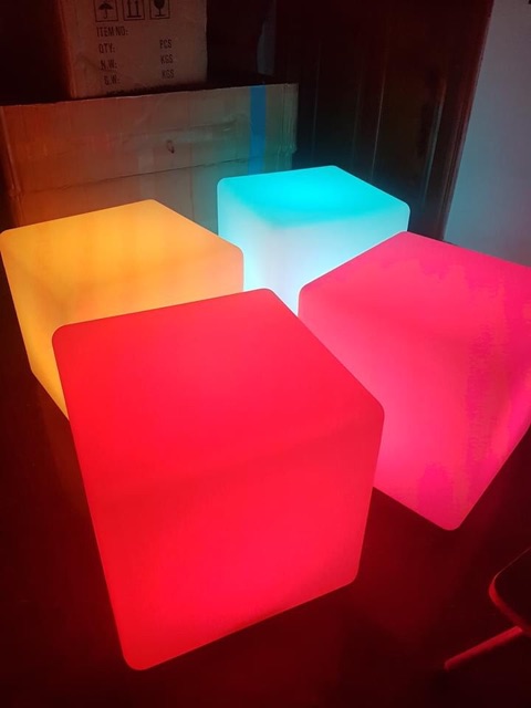 Bàn led đổi màu phát sáng, kich thước 40x40 và 50x50cmCAM KẾT CHẤT LƯỢNG SẢN PHẨM VÀ DỊCH VỤ TỐT NHẤT: