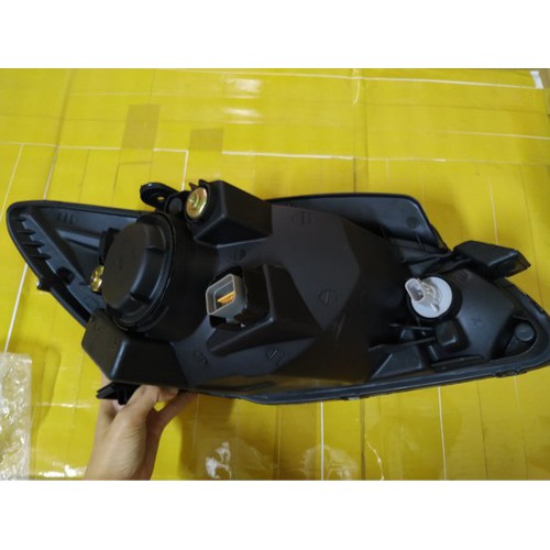 Đèn pha Hyundai Getz
