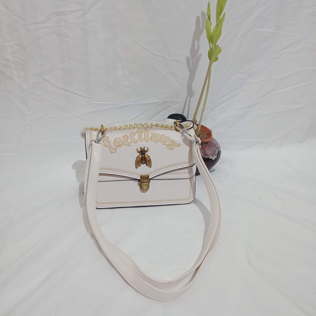 Túi xách nữ đeo vai nắp cài họa tiết hình ong nổi bật phong cách cá tính Queen shop TX03