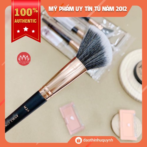 Cọ Má Đầu Xéo - Tạo Khối Vacosi Angle Contour &amp; Blush M24