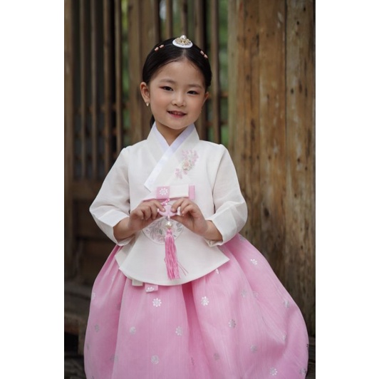 Hanbok cho bé gái