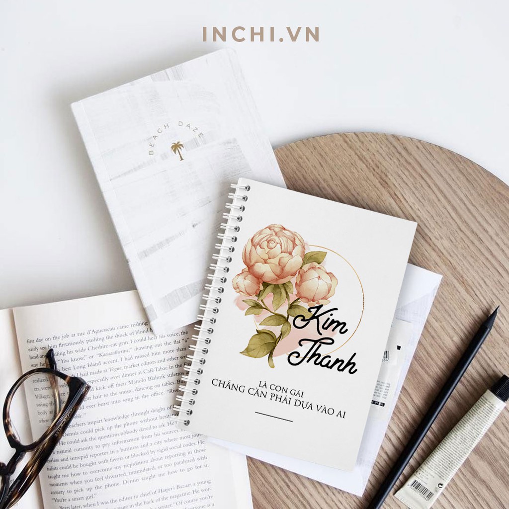 ( RIBBON FLORIST )  SỔ TAY IN TÊN VÀ 12 MẪU HOA THEO YÊU CẦU LÒ XO 120 TRANG GHI CHÉP CÁ NHÂN PLAANER, SKETCHBOOK.