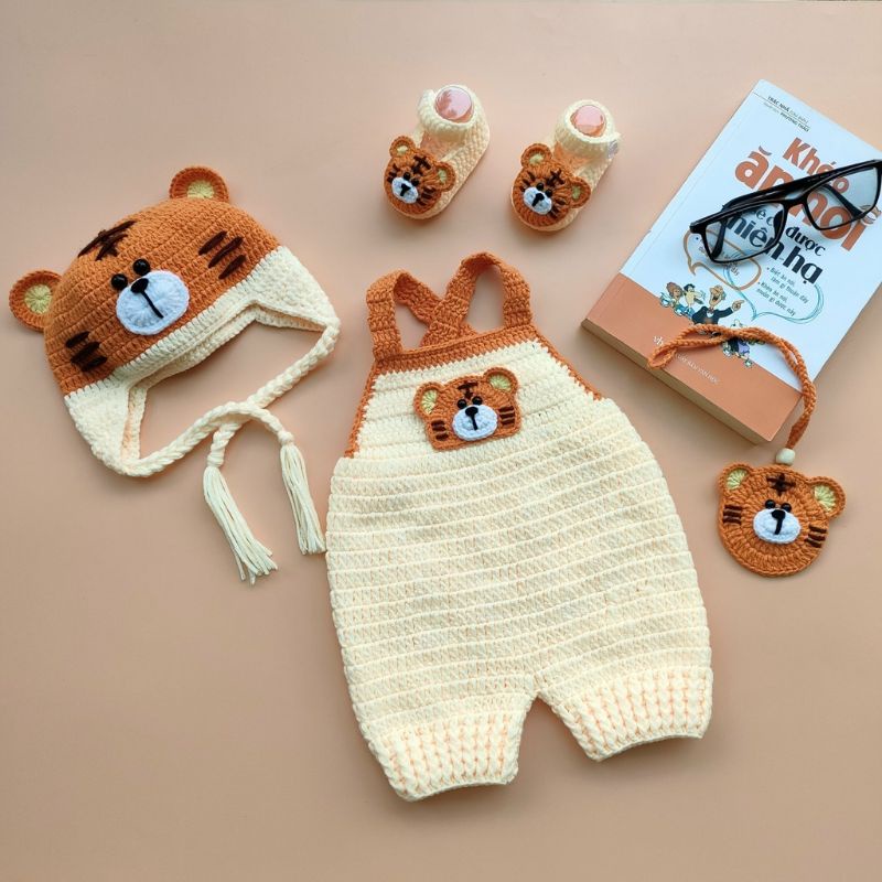 Set body hổ len cho bé từ sơ sinh trở lên, có tên theo yêu cầu