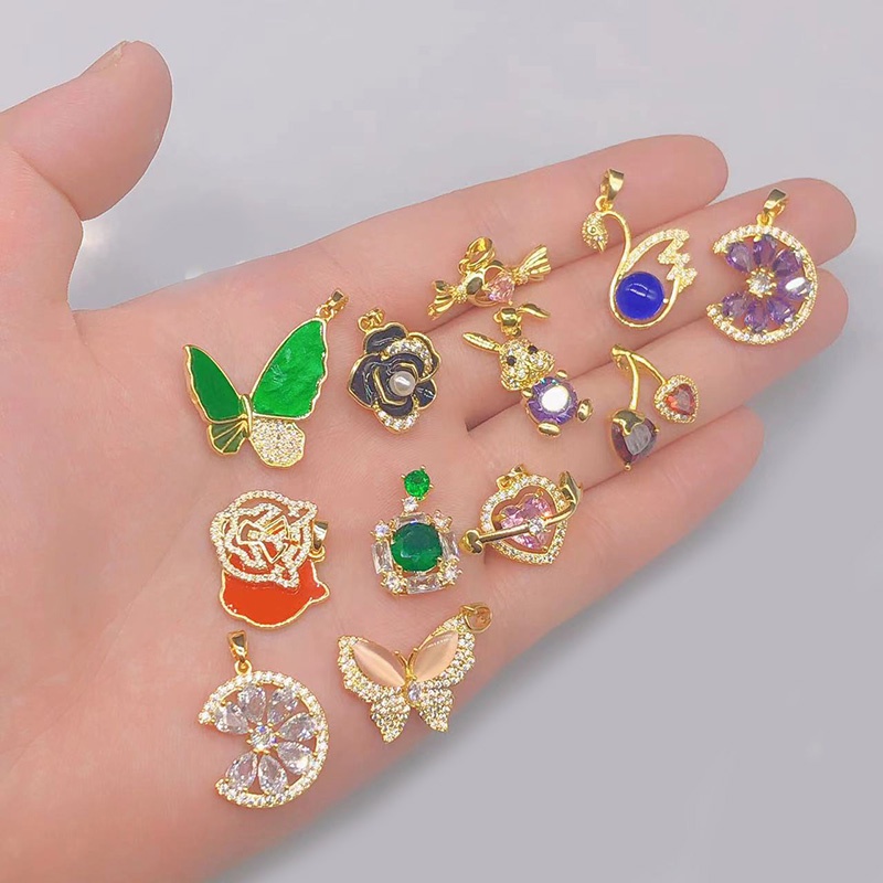 1 Mặt Vòng cổ Mạ Vàng 18K Hình Bướm Hoa Và Thỏ Không Phai