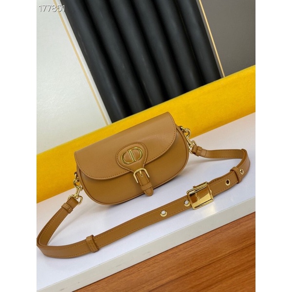 Túi xách Dior Bobby size 20cm