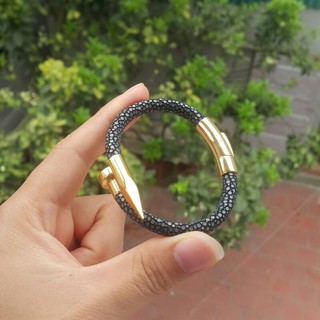 Vòng tay phong thủy da cá đuối charm đinh