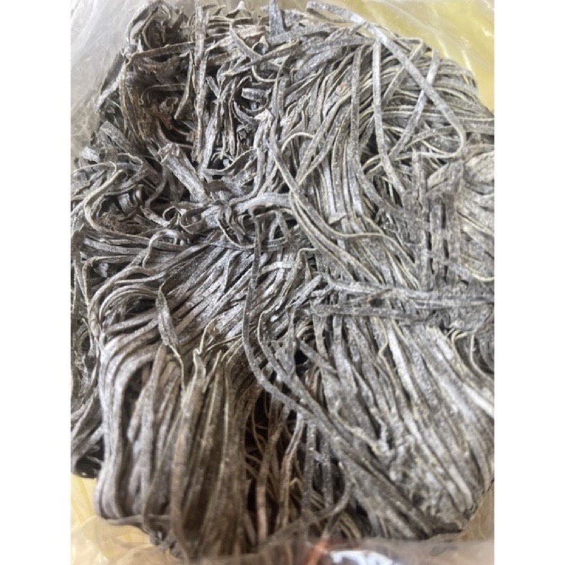 Phổ tai nấu chè cắt sợi