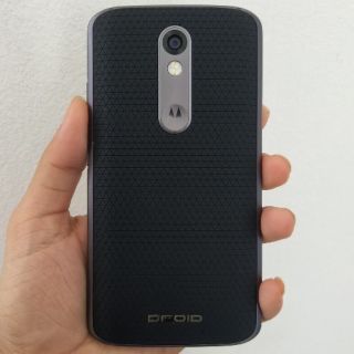 Điện thoại Motorola Droid Turbo 2 - màn hình AMOLED 2k siêu bền
