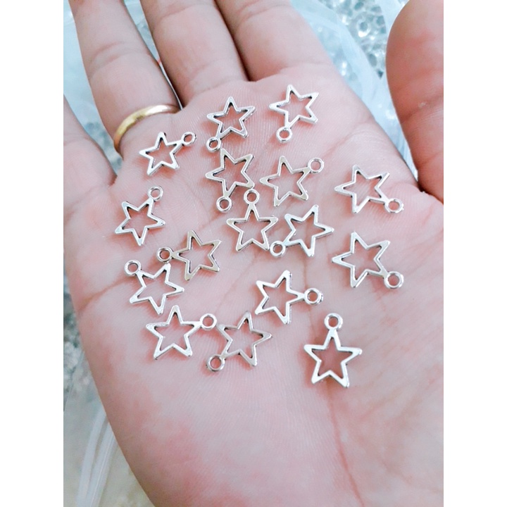 Sỉ 1 set 50 gram charm giá 25k