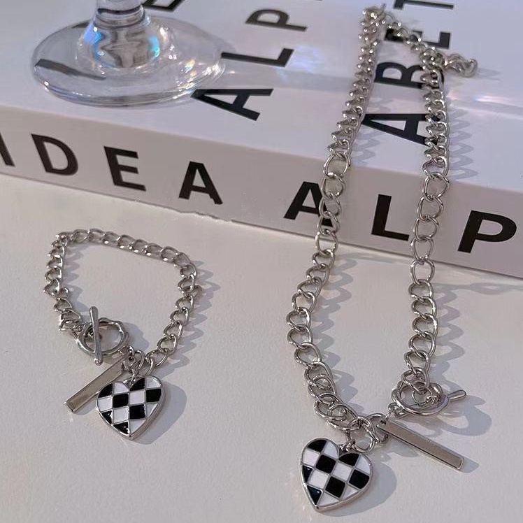 Vòng cổ mặt hình hình trái tim họa tiết caro phong cách Hàn Quốc thời trang cho cặp đôi