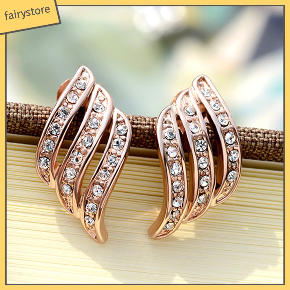 Khuyên Tai Nữ Trang Tạo Hình Độc Đáo