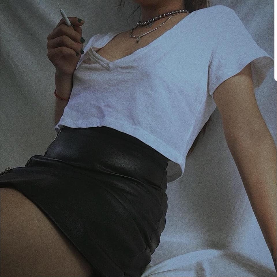 Áo croptop cổ tim siêu hot